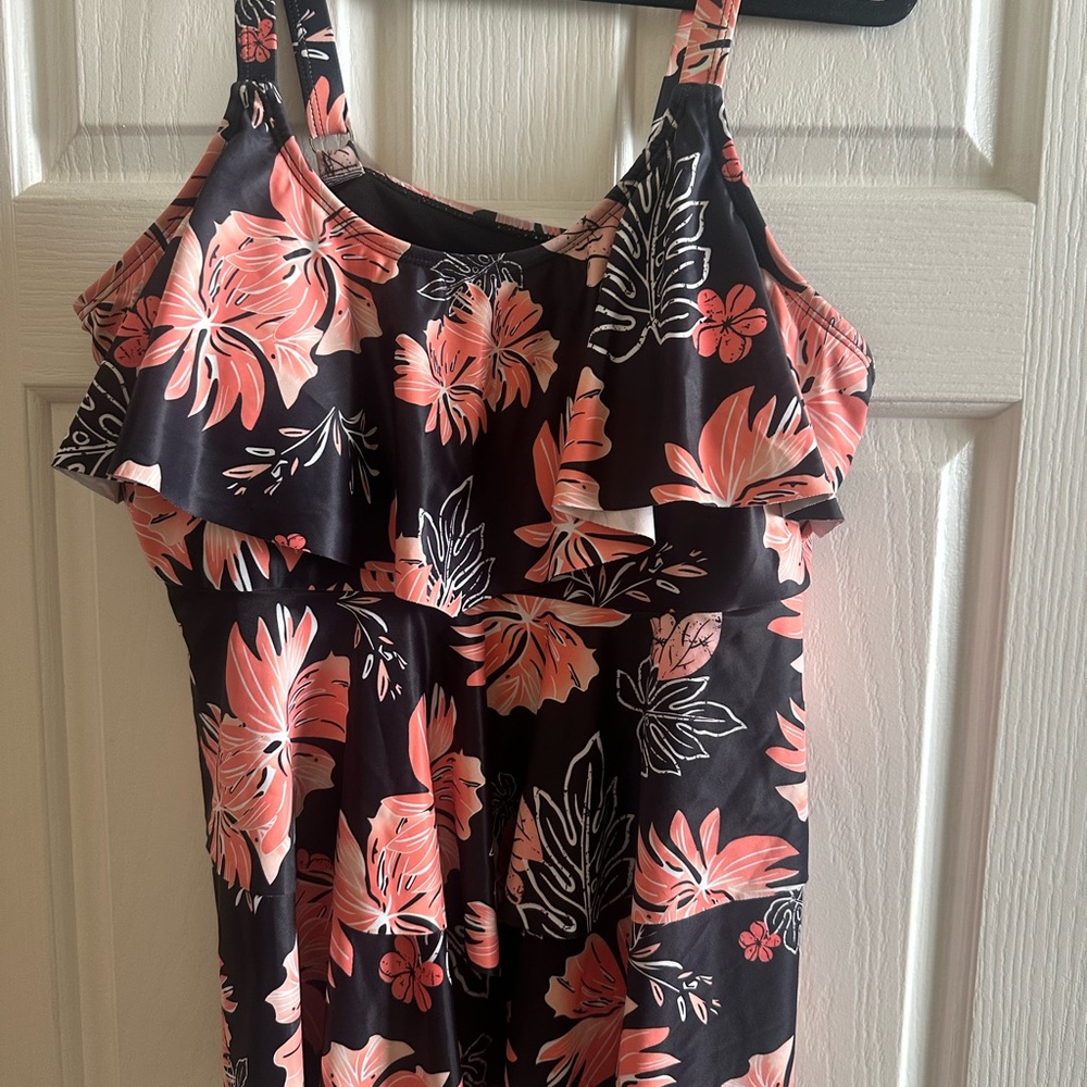Floral Ruffle Tankini Top